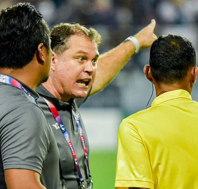 คาร์ลอส ชมเกมรับ ระยอง ช่วยพาทีม ยันเสมอ เมืองทอง สำเร็จ