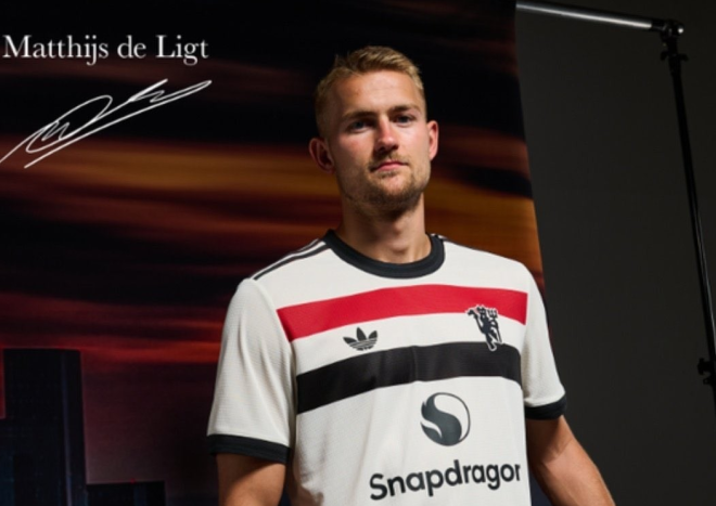 เสริมต่อเนื่อง! แมน ยู ได้อีก คว้า เดอ ลิกท์ หลังคนเก่ง จาก บาเยิร์น อุดแนวรับ