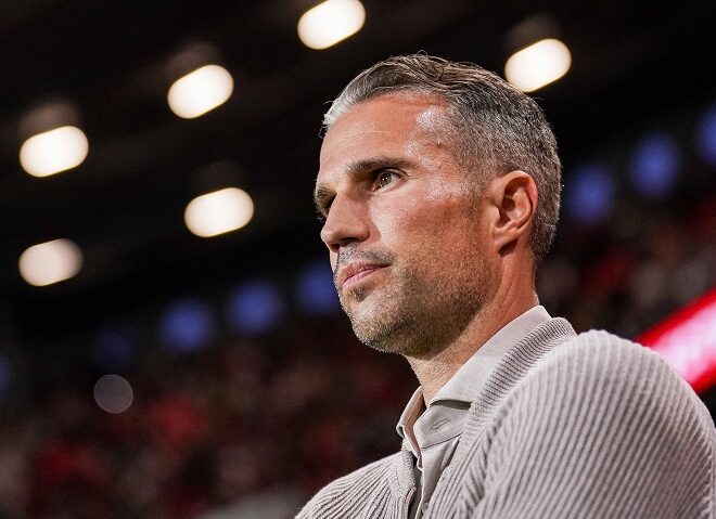 ตามคาด! เฟเยนูร์ด ตั้ง ฟาน เพอร์ซี คุมทัพ